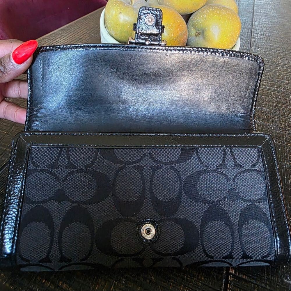 Sold Vtg Coach Monogram Signature C Fabric Trifold Snap Closure Wallet 7x4 - Picture 5 of 10